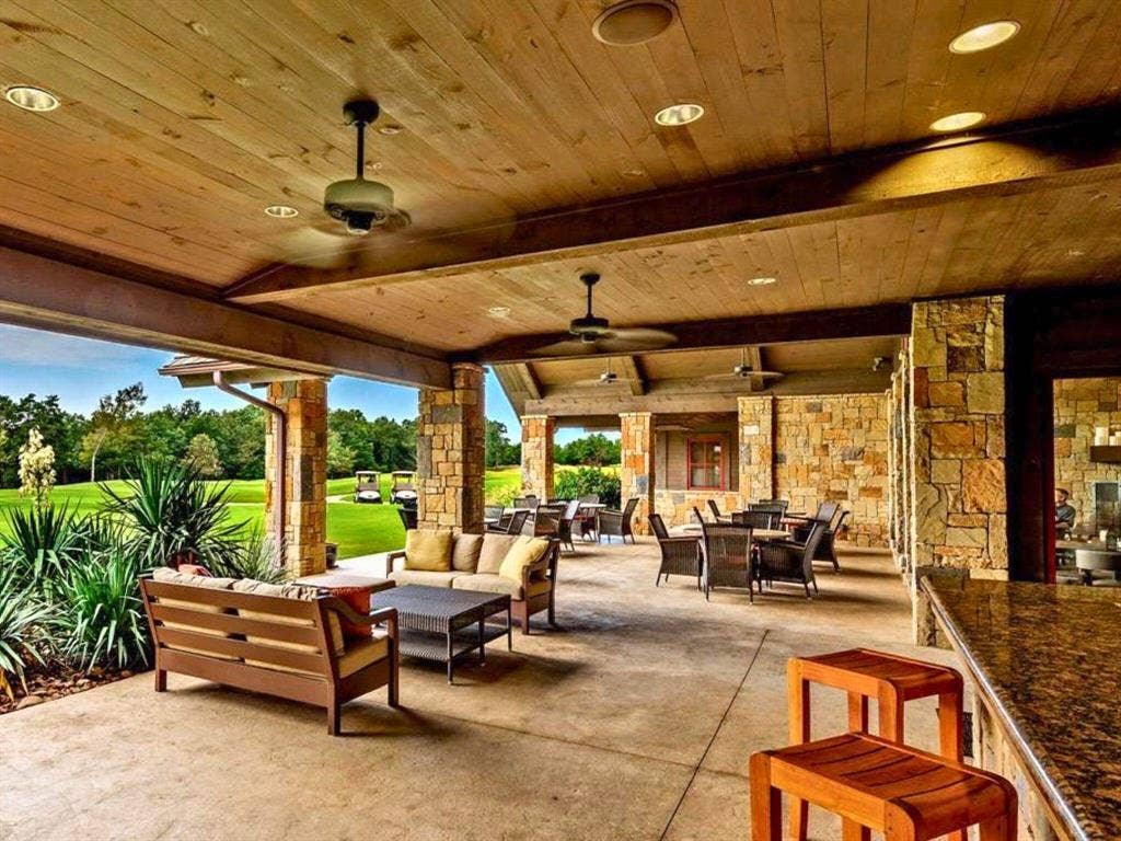 712 Medallion Club Street, Gordonville, TX 76245