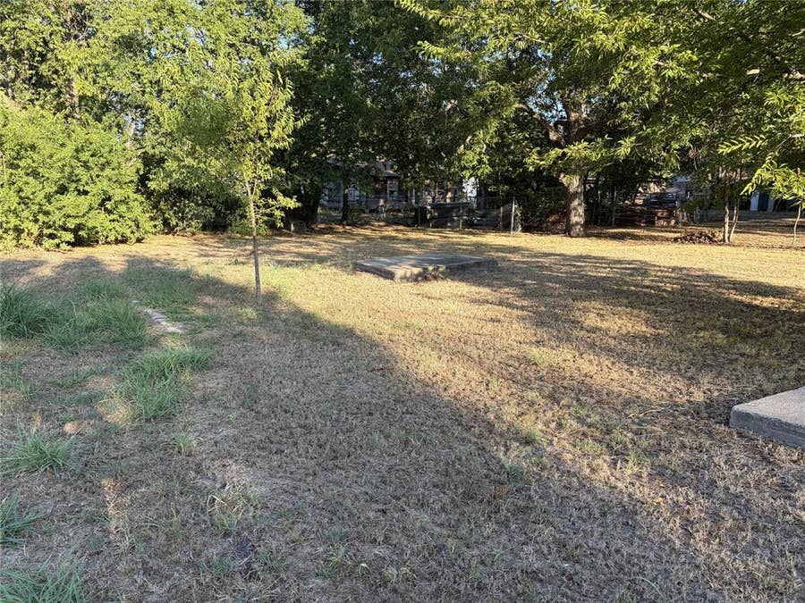 Property photo for 1503 Dixie Street, Commerce, TX