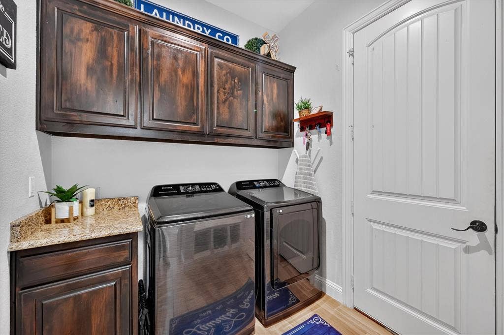 2310 River Bend Court, Midlothian, TX 76065 2310 River Bend Court, Midlothian, TX 76065