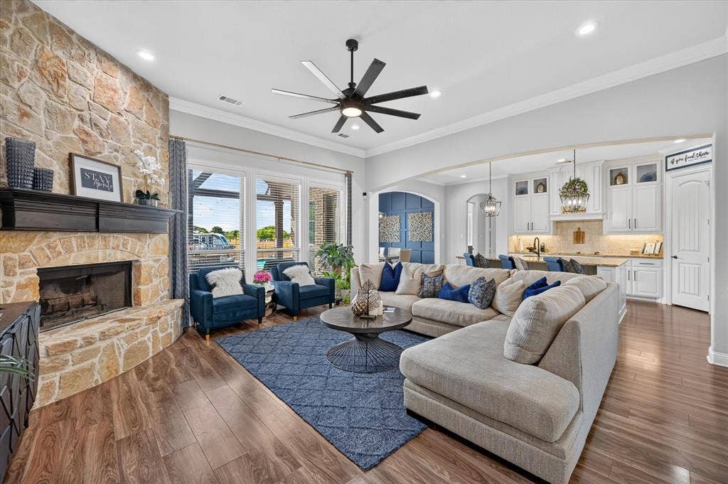 2310 River Bend Court, Midlothian, TX 76065 2310 River Bend Court, Midlothian, TX 76065