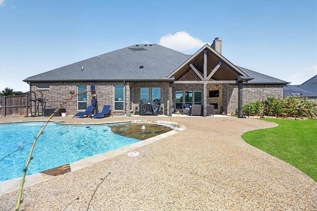2310 River Bend Court, Midlothian, TX 76065 2310 River Bend Court, Midlothian, TX 76065