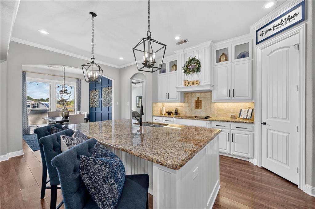 2310 River Bend Court, Midlothian, TX 76065 2310 River Bend Court, Midlothian, TX 76065