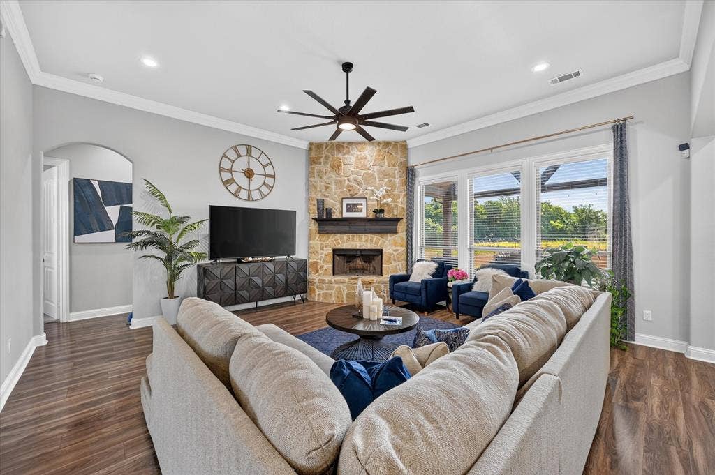 2310 River Bend Court, Midlothian, TX 76065 2310 River Bend Court, Midlothian, TX 76065