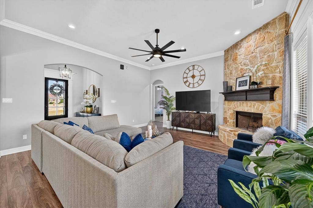 2310 River Bend Court, Midlothian, TX 76065 2310 River Bend Court, Midlothian, TX 76065