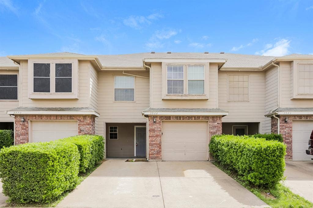 3966 Oceanside Drive, Euless, TX 76040