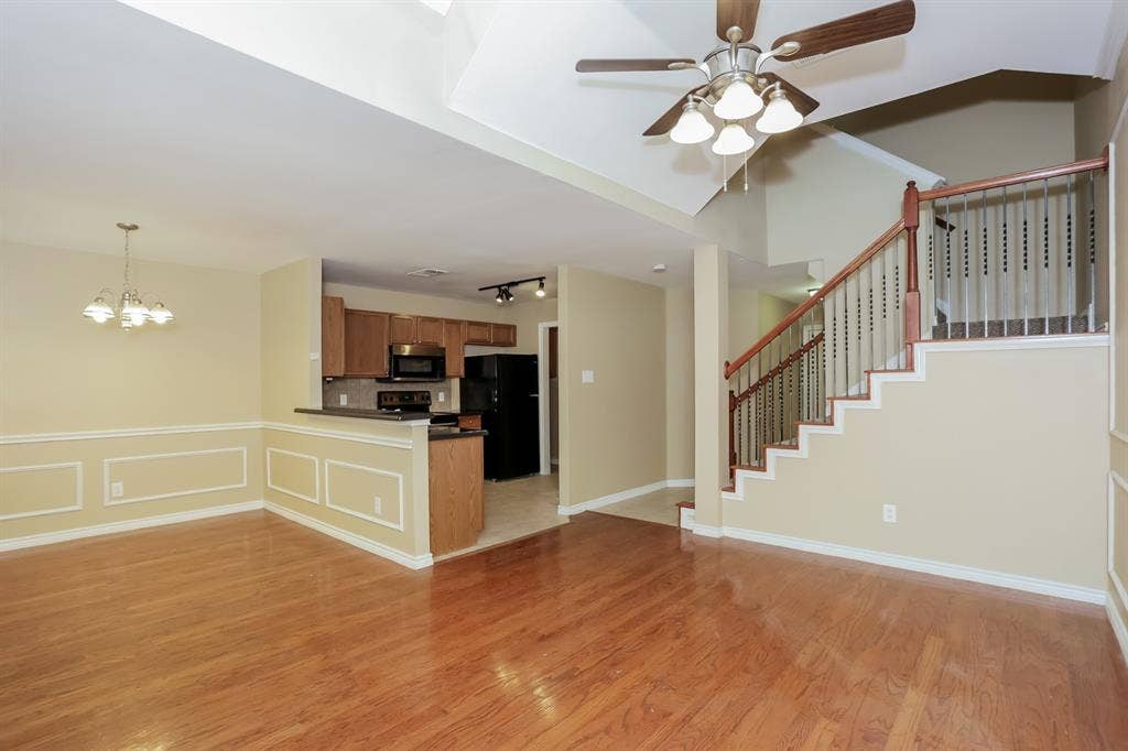 3966 Oceanside Drive, Euless, TX 76040