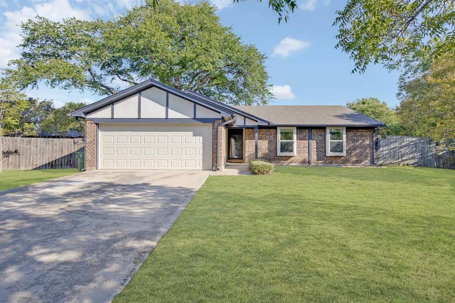 Property photo for 912 Shell Court, Bedford, TX