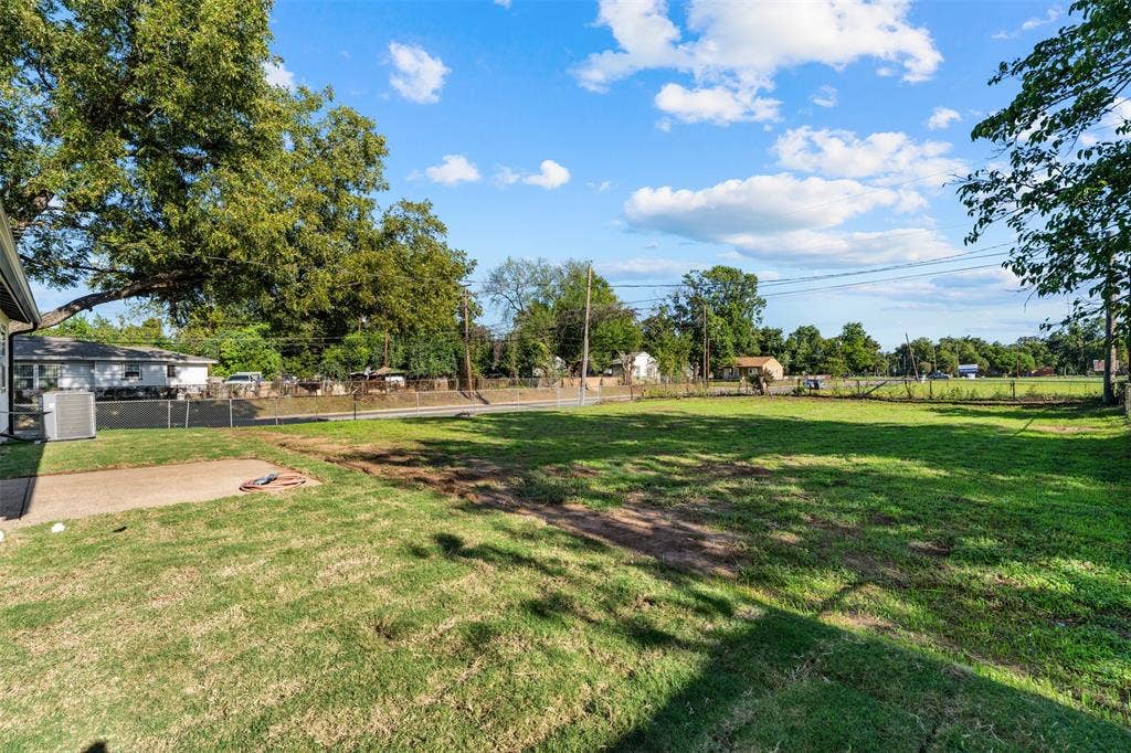 421 Dearborn Street, Waco, TX 76704 421 Dearborn Street, Waco, TX 76704