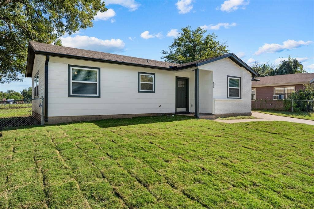 421 Dearborn Street, Waco, TX 76704 421 Dearborn Street, Waco, TX 76704