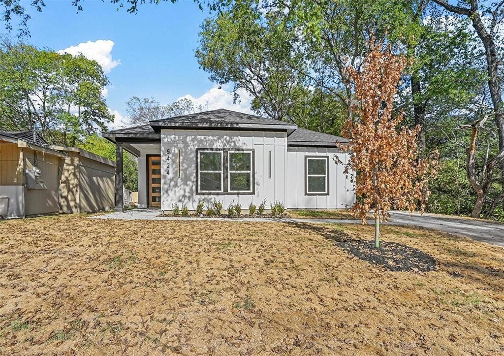 5424 Bourquin Street, Dallas, TX 75210 5424 Bourquin Street, Dallas, TX 75210