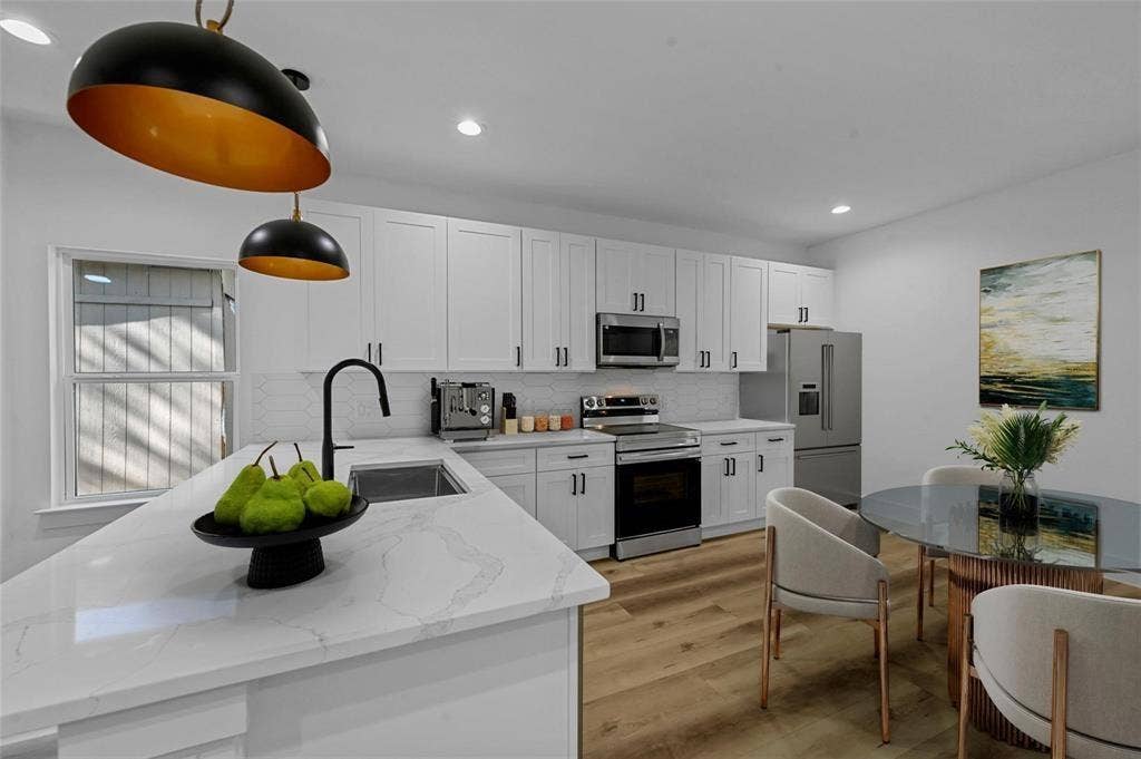 5424 Bourquin Street, Dallas, TX 75210 5424 Bourquin Street, Dallas, TX 75210