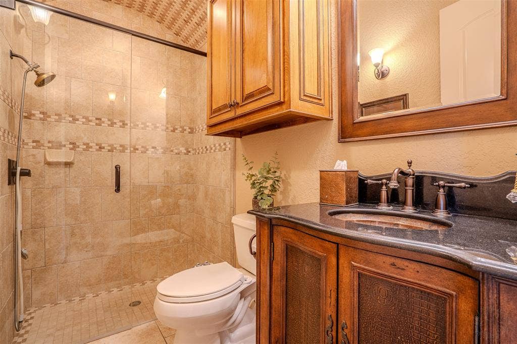 1903 Harbor Lakes Drive, Granbury, TX 76048 1903 Harbor Lakes Drive, Granbury, TX 76048