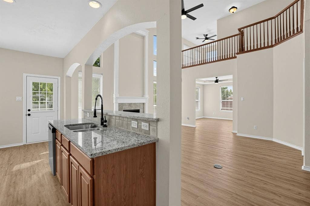 6408 Canyon Lake Drive, Dallas, TX 75249 6408 Canyon Lake Drive, Dallas, TX 75249
