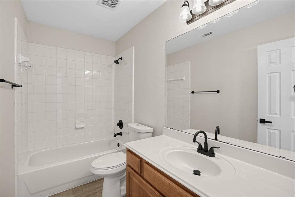 6408 Canyon Lake Drive, Dallas, TX 75249 6408 Canyon Lake Drive, Dallas, TX 75249