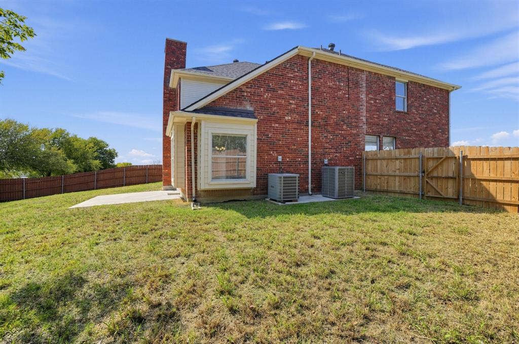 6408 Canyon Lake Drive, Dallas, TX 75249 6408 Canyon Lake Drive, Dallas, TX 75249