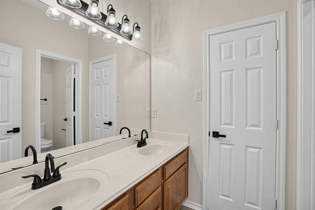 6408 Canyon Lake Drive, Dallas, TX 75249 6408 Canyon Lake Drive, Dallas, TX 75249