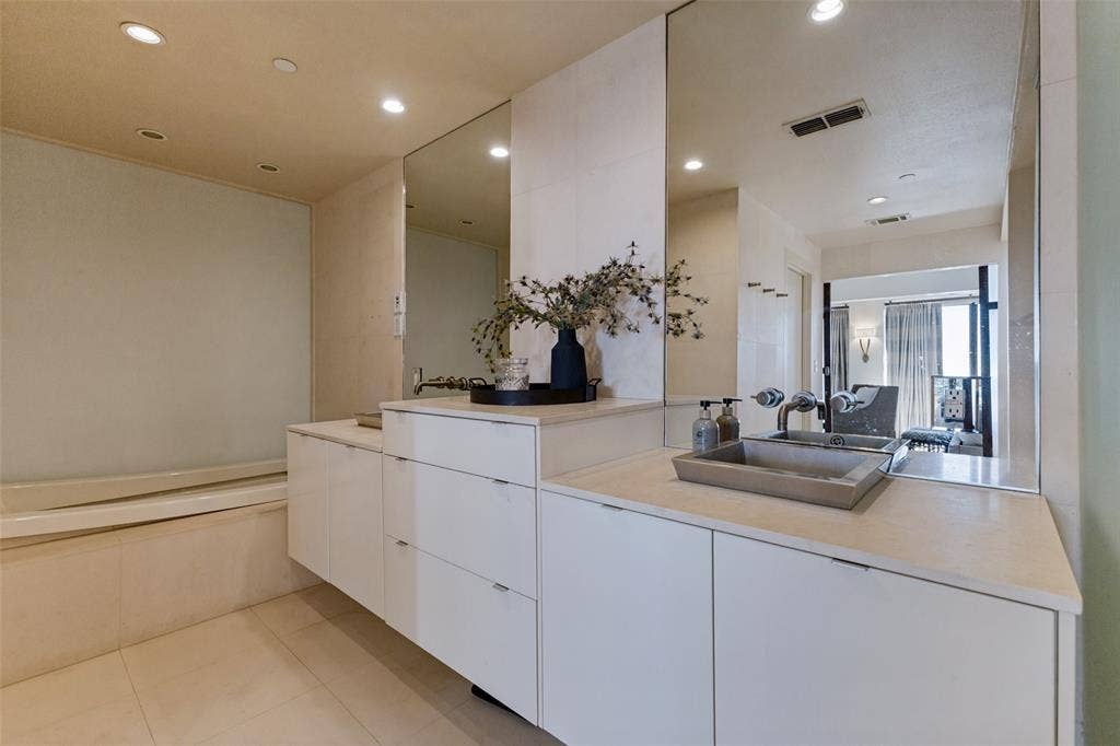 3831 Turtle Creek Boulevard, #22C, Dallas, TX 75219 3831 Turtle Creek Boulevard, #22C, Dallas, TX 75219