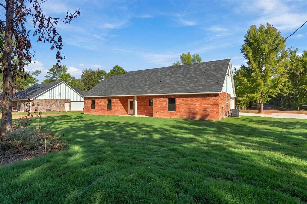 1707 CR 1670, Mount Pleasant, TX 75455
