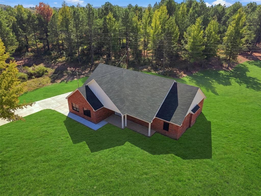 1707 CR 1670, Mount Pleasant, TX 75455