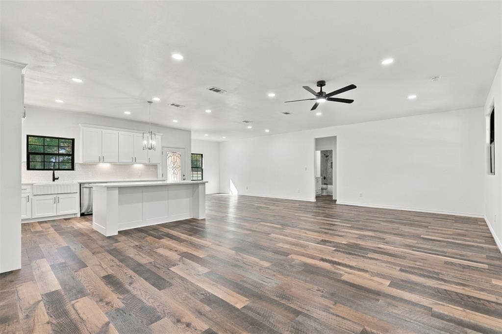 1707 CR 1670, Mount Pleasant, TX 75455