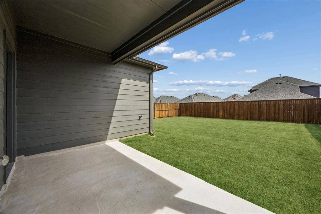 612 Aroco Bend, Princeton, TX 75407 Representative Photo - Not Actual Home *