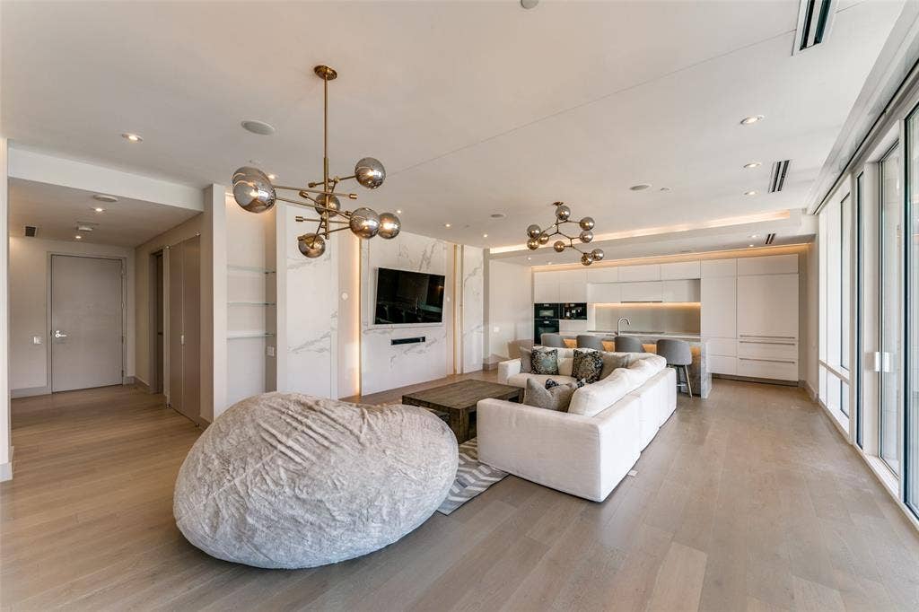 2408 Victory Park Lane, #939, Dallas, TX 75219 2408 Victory Park Lane, #939, Dallas, TX 75219