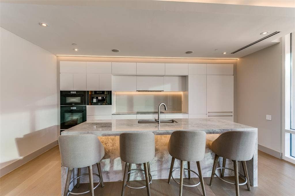 2408 Victory Park Lane, #939, Dallas, TX 75219 2408 Victory Park Lane, #939, Dallas, TX 75219