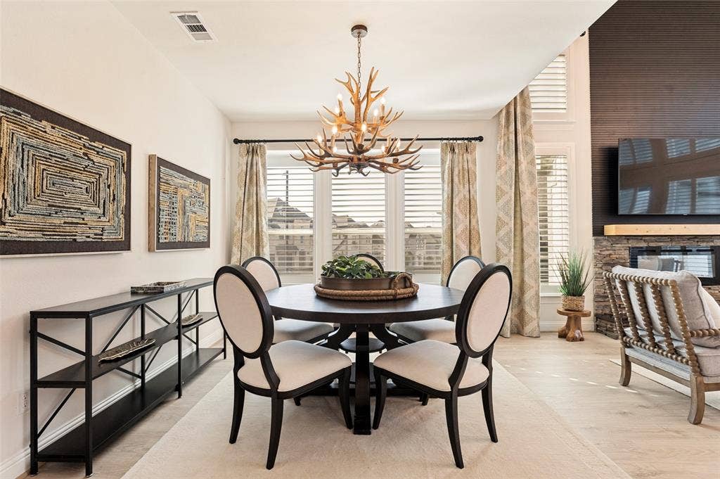 2411 Perdue Avenue, Irving, TX 75062 2411 Perdue Avenue, Irving, TX 75062