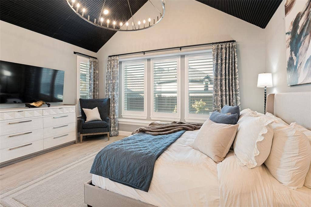 2411 Perdue Avenue, Irving, TX 75062 2411 Perdue Avenue, Irving, TX 75062