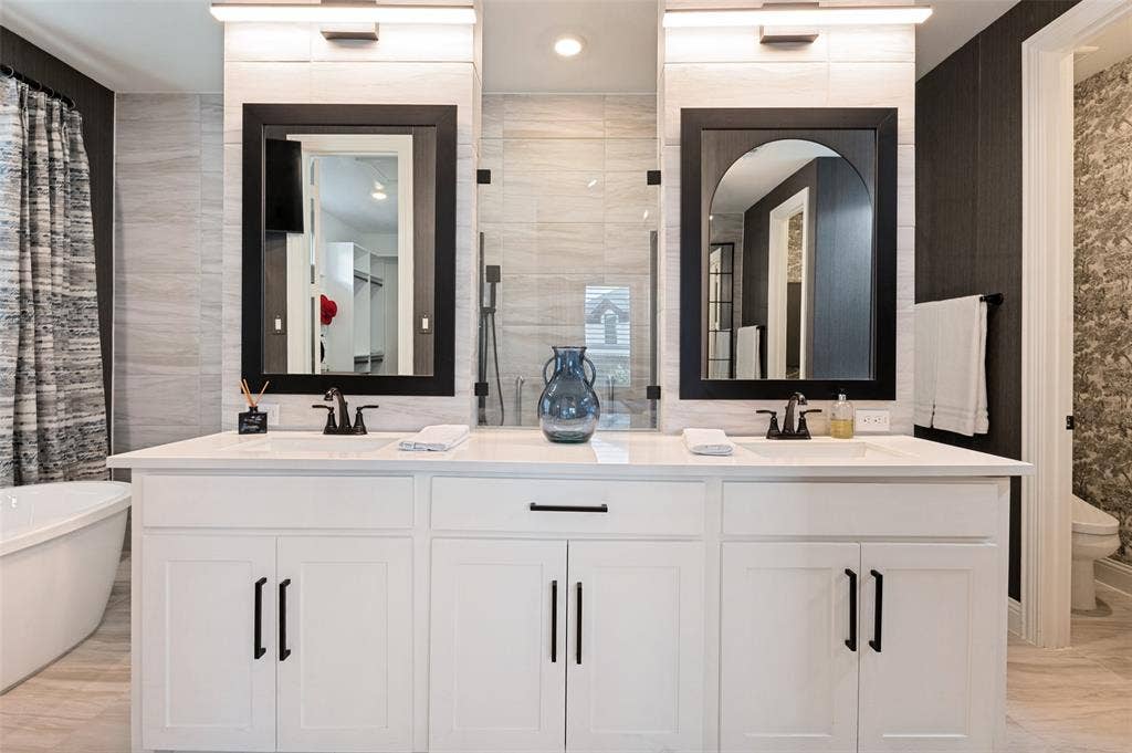 2411 Perdue Avenue, Irving, TX 75062 2411 Perdue Avenue, Irving, TX 75062
