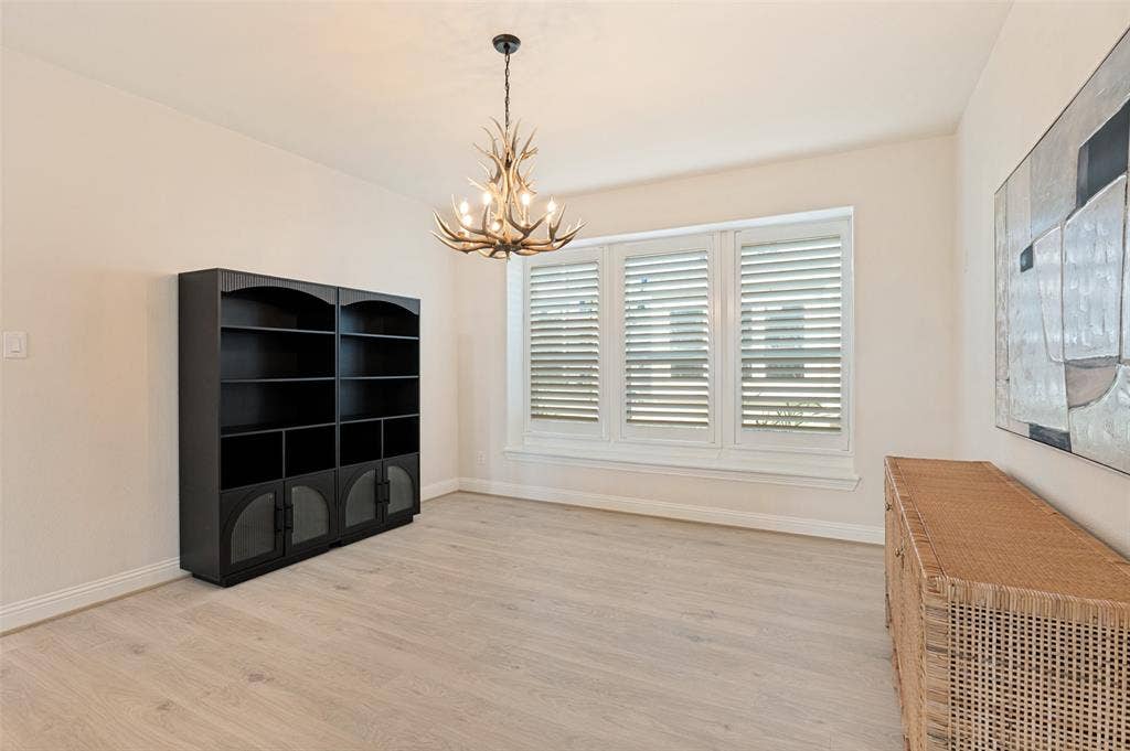 2411 Perdue Avenue, Irving, TX 75062 2411 Perdue Avenue, Irving, TX 75062