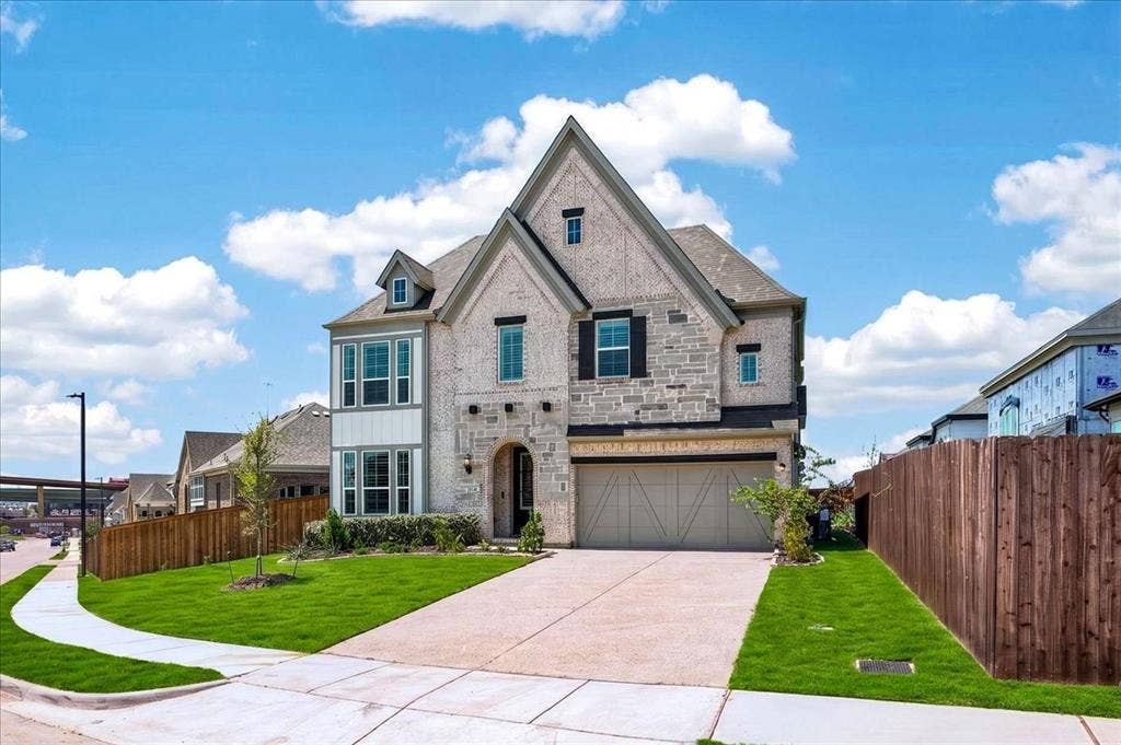 2411 Perdue Avenue, Irving, TX 75062 2411 Perdue Avenue, Irving, TX 75062