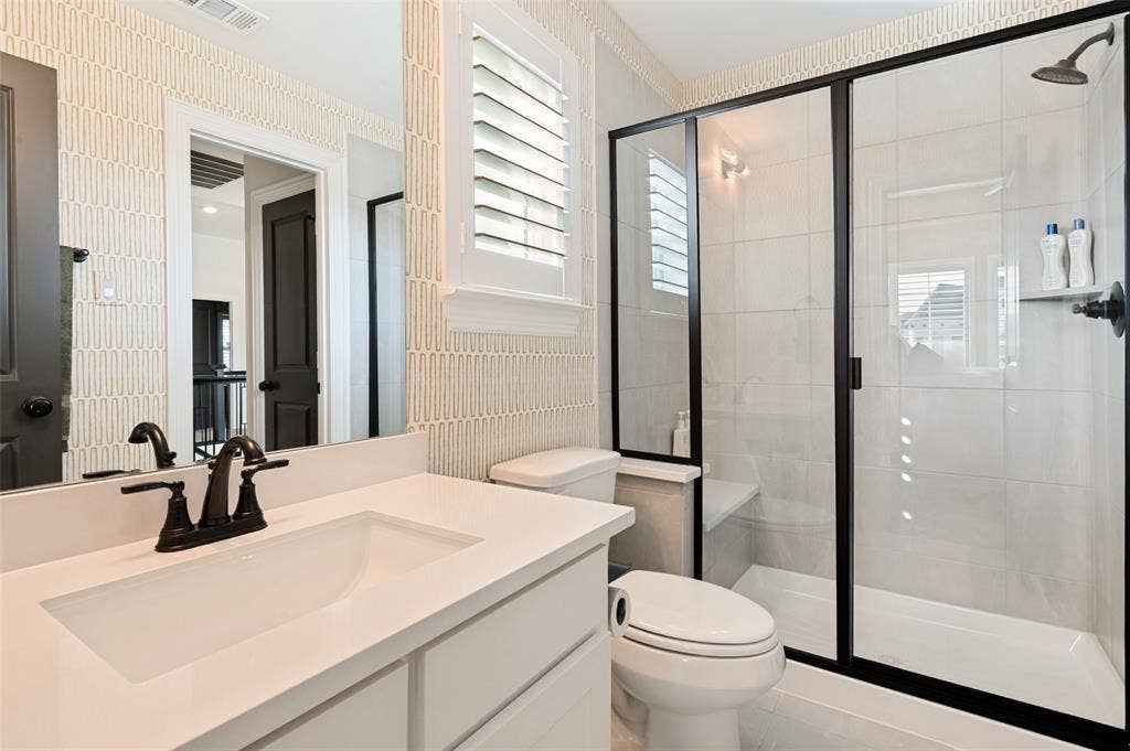 2411 Perdue Avenue, Irving, TX 75062 2411 Perdue Avenue, Irving, TX 75062