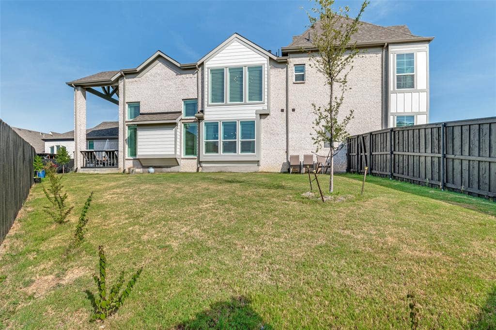 2411 Perdue Avenue, Irving, TX 75062 2411 Perdue Avenue, Irving, TX 75062
