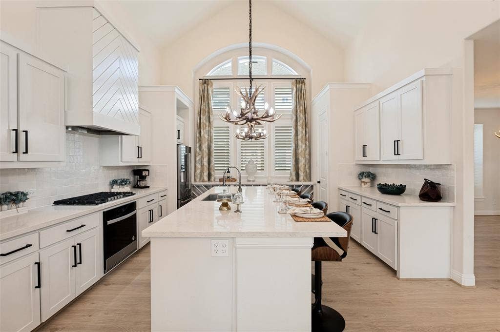 2411 Perdue Avenue, Irving, TX 75062 2411 Perdue Avenue, Irving, TX 75062