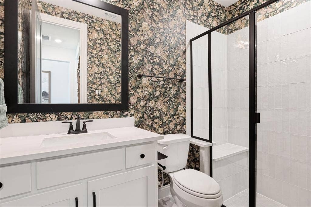 2411 Perdue Avenue, Irving, TX 75062 2411 Perdue Avenue, Irving, TX 75062