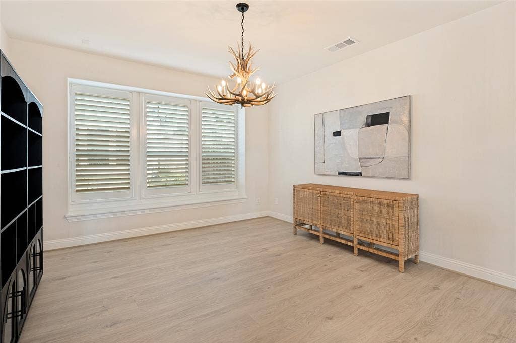 2411 Perdue Avenue, Irving, TX 75062 2411 Perdue Avenue, Irving, TX 75062