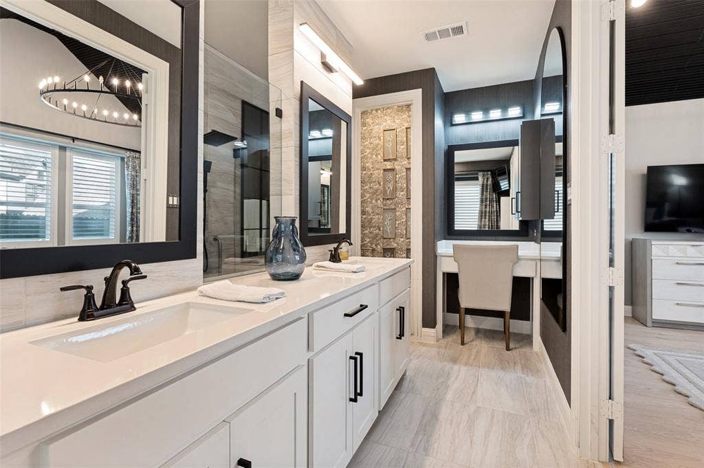 2411 Perdue Avenue, Irving, TX 75062 2411 Perdue Avenue, Irving, TX 75062