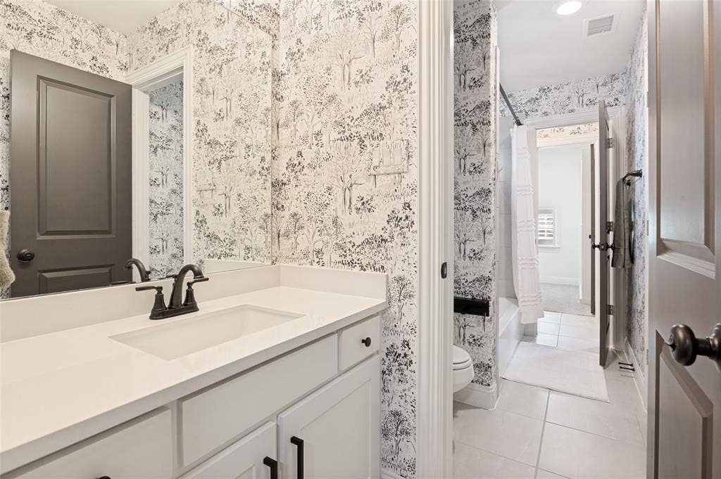 2411 Perdue Avenue, Irving, TX 75062 2411 Perdue Avenue, Irving, TX 75062