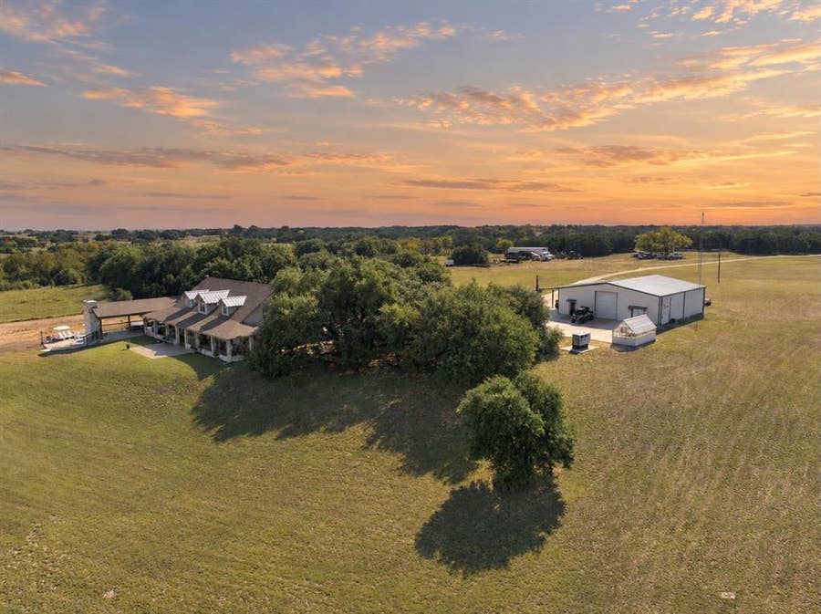 Property photo for 2704 Fm 2490, Clifton, TX