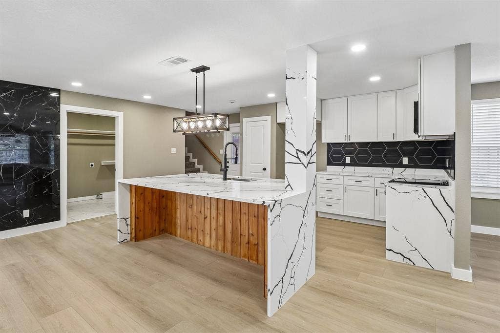 10711 Cromwell Drive, Dallas, TX 75229 10711 Cromwell Drive, Dallas, TX 75229