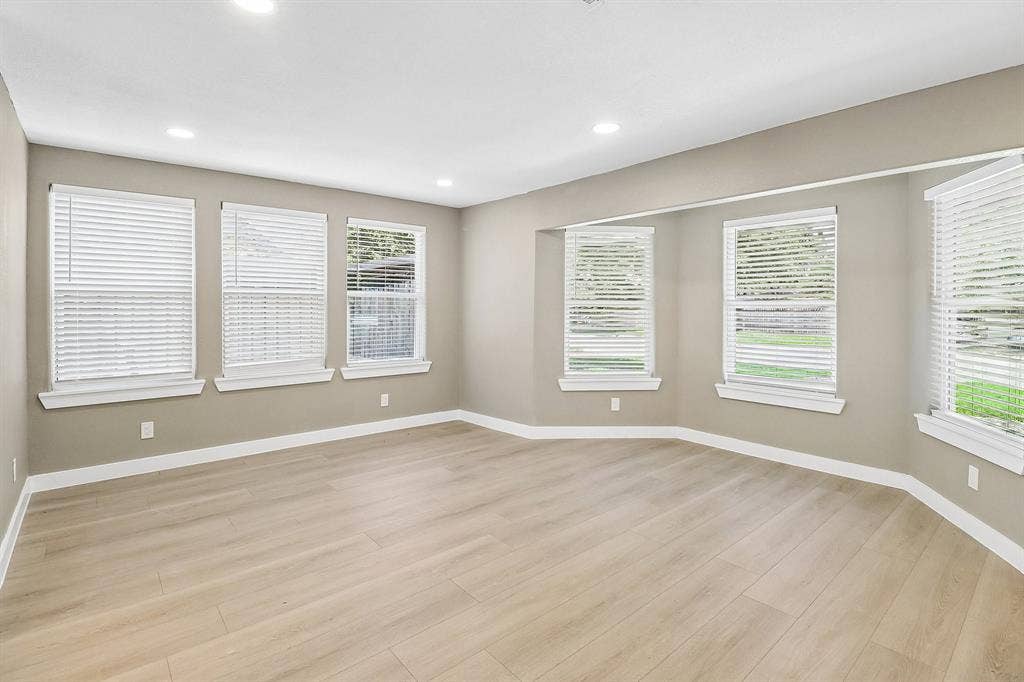 10711 Cromwell Drive, Dallas, TX 75229 10711 Cromwell Drive, Dallas, TX 75229