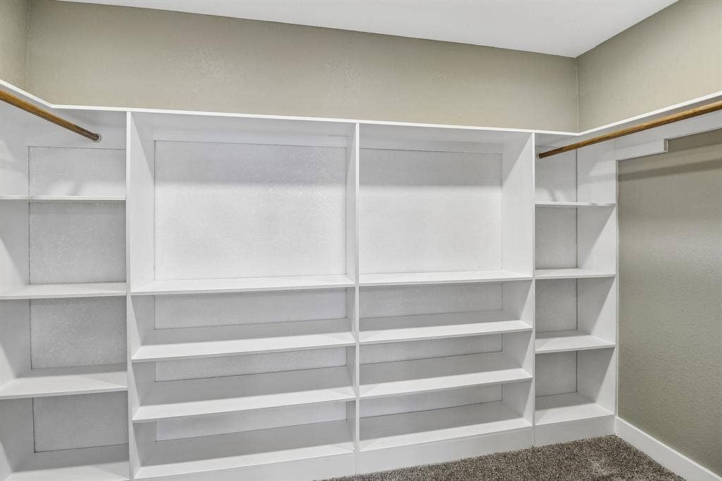 10711 Cromwell Drive, Dallas, TX 75229 10711 Cromwell Drive, Dallas, TX 75229