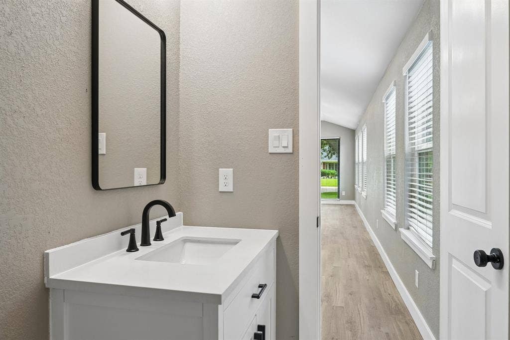 3337 Whirlaway Road, Dallas, TX 75229 3337 Whirlaway Road, Dallas, TX 75229