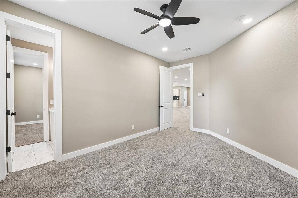 3337 Whirlaway Road, Dallas, TX 75229 3337 Whirlaway Road, Dallas, TX 75229