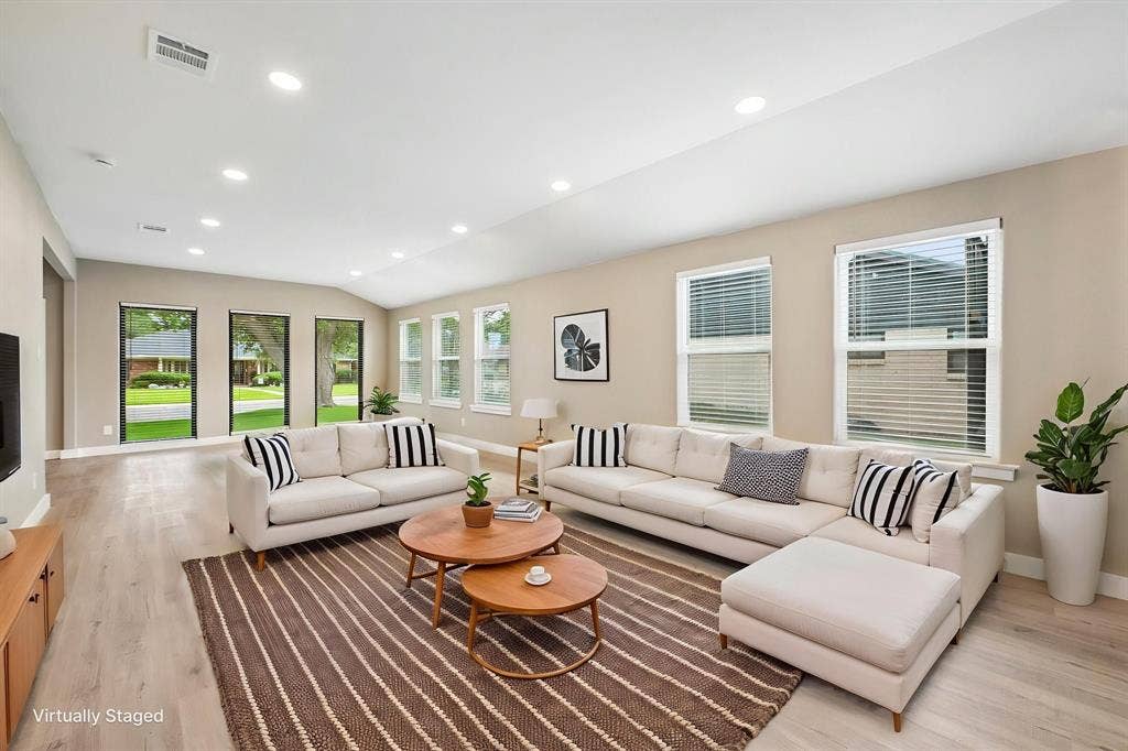 3337 Whirlaway Road, Dallas, TX 75229 3337 Whirlaway Road, Dallas, TX 75229