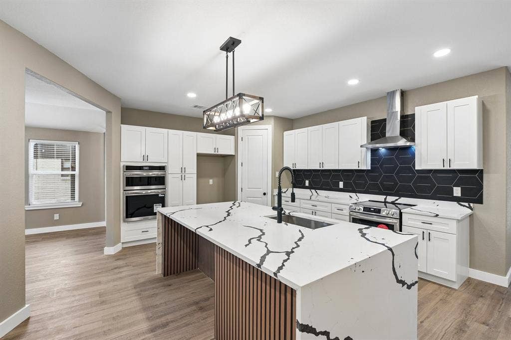 3337 Whirlaway Road, Dallas, TX 75229 3337 Whirlaway Road, Dallas, TX 75229