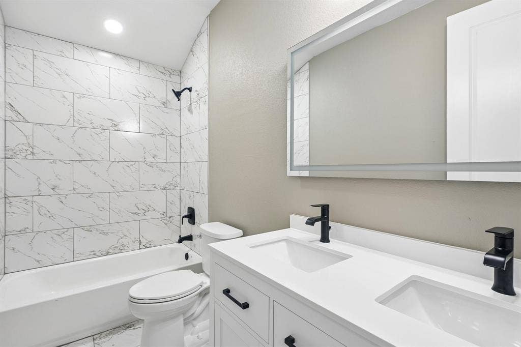 3337 Whirlaway Road, Dallas, TX 75229 3337 Whirlaway Road, Dallas, TX 75229