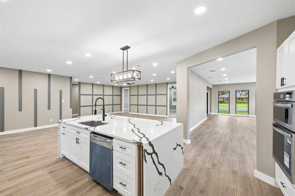 3337 Whirlaway Road, Dallas, TX 75229 3337 Whirlaway Road, Dallas, TX 75229