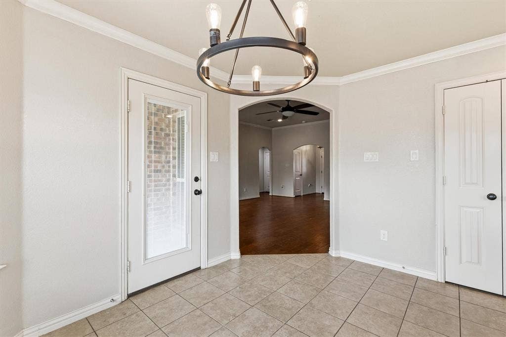 2122 Valley Drive, Weatherford, TX 76087